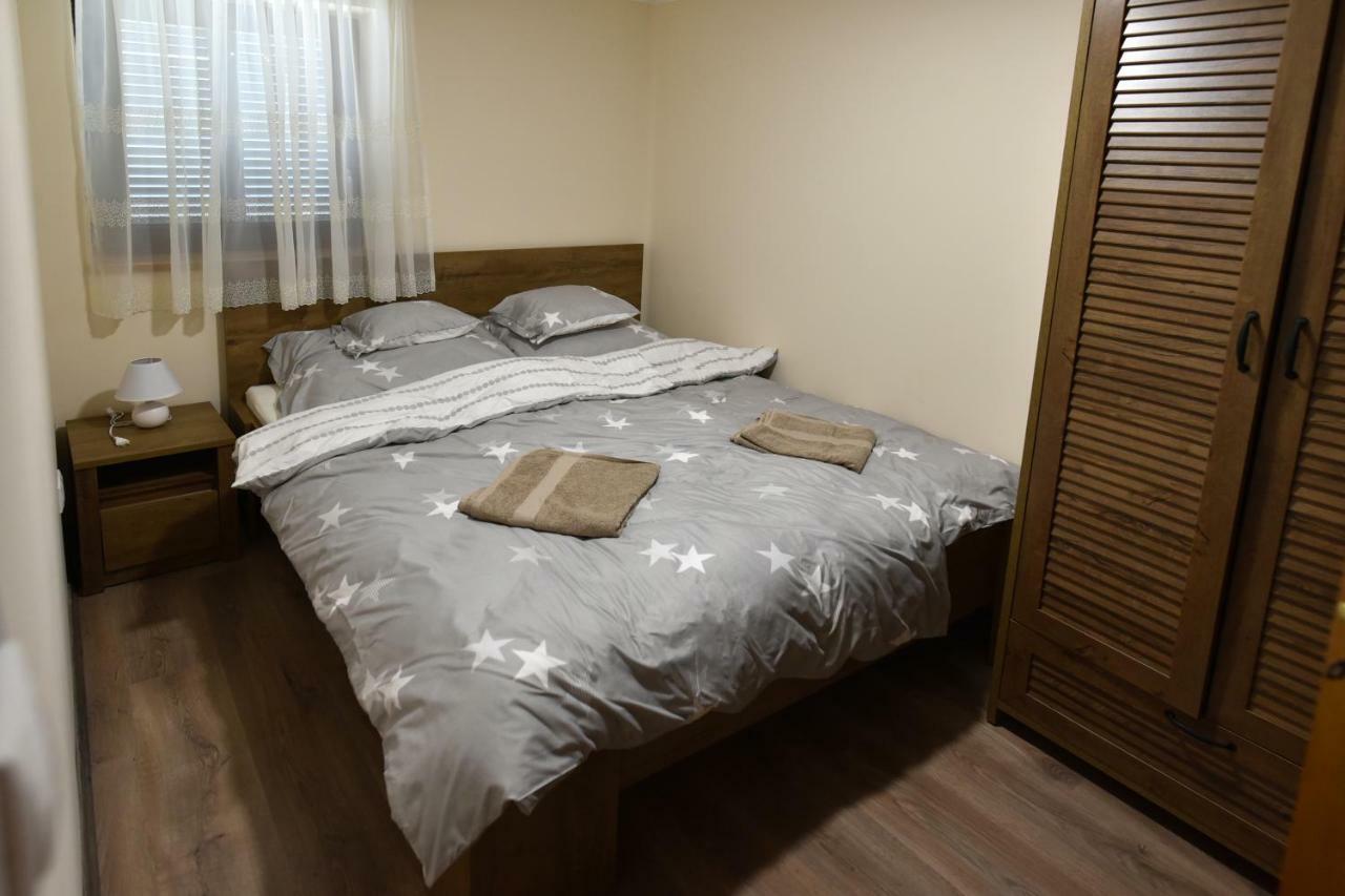Siraly Apartman Hajdúnánás Exteriér fotografie