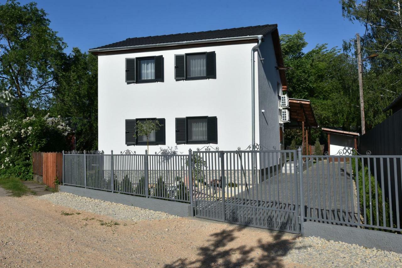 Siraly Apartman Hajdúnánás Exteriér fotografie