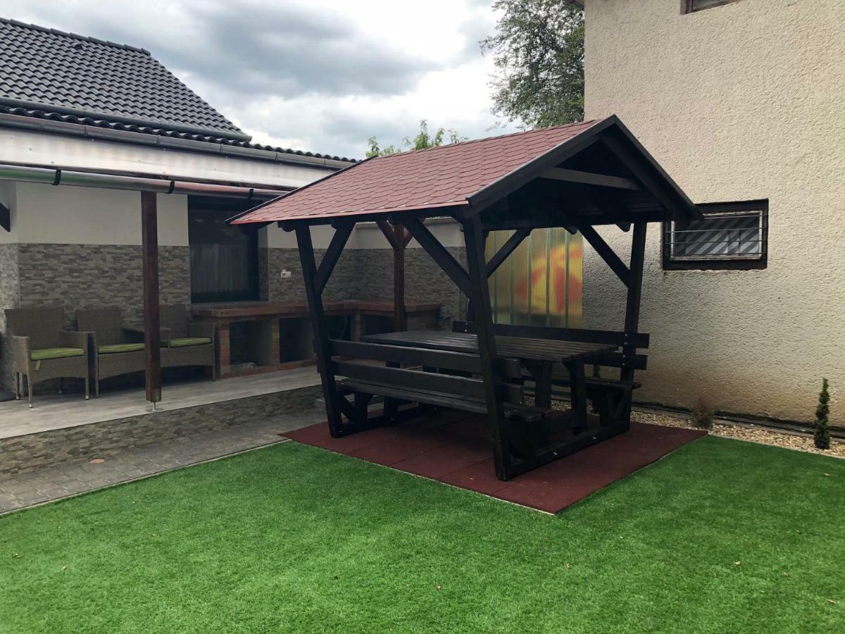 Siraly Apartman Hajdúnánás Exteriér fotografie